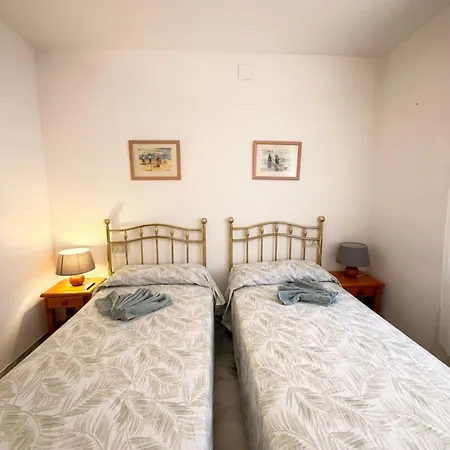 Spacious 5 Minutes From The Apartment *
