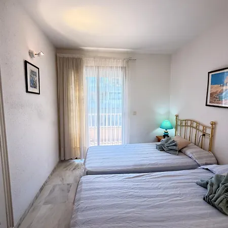 Spacious 5 Minutes From The Empuriabrava