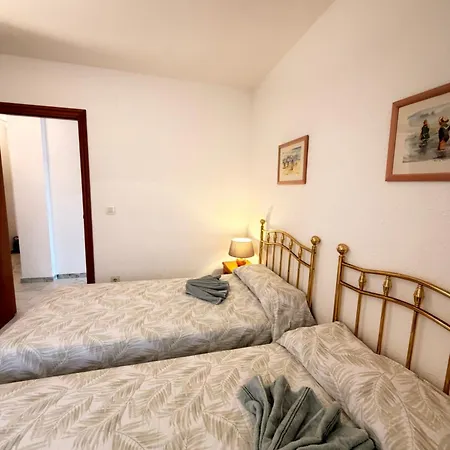 Spacious 5 Minutes From The Apartament *