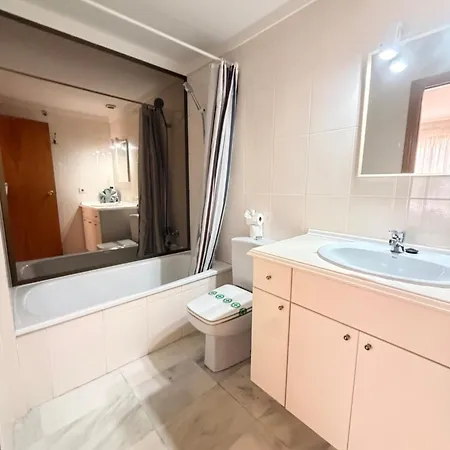 Apartment Spacious 5 Minutes From The *