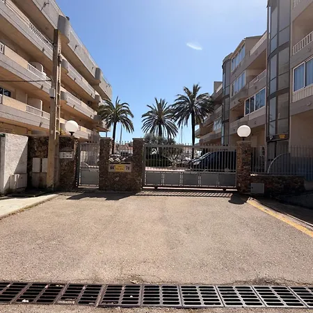 Spacious 5 Minutes From The *