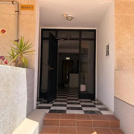 Spacious 5 Minutes From The Apartment *